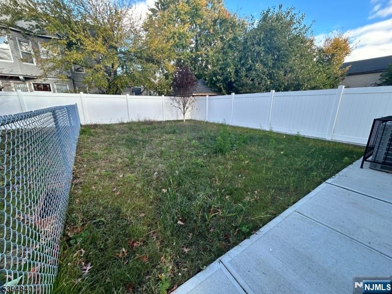 337 13th Avenue Newark, NJ 07103 - Photo 14 of 14 a view of a backyard