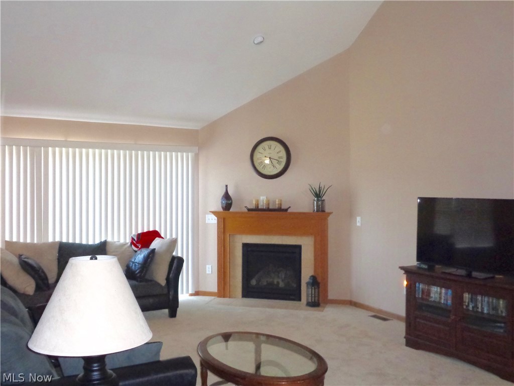1024 Susan Road Ravenna, OH 44266 - Photo 4 of 27 Gallery Image 4