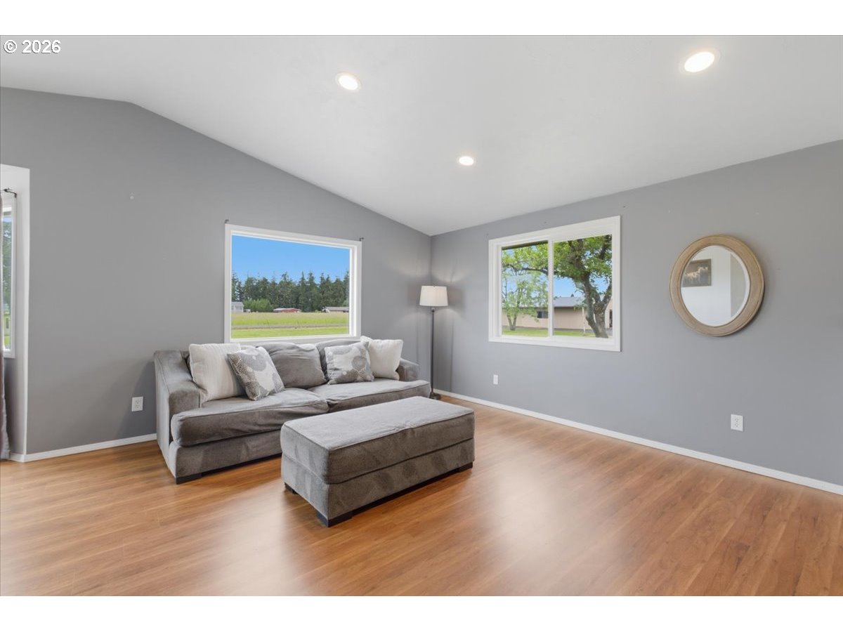 39129 Groshong Road Northeast Albany, OR 97321 - Photo 11 of 48