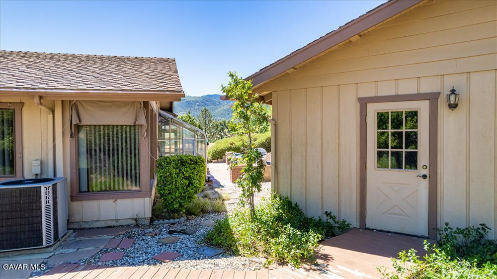 20476 Old Town Road Tehachapi, CA 93561 - Photo 36 of 47 R34