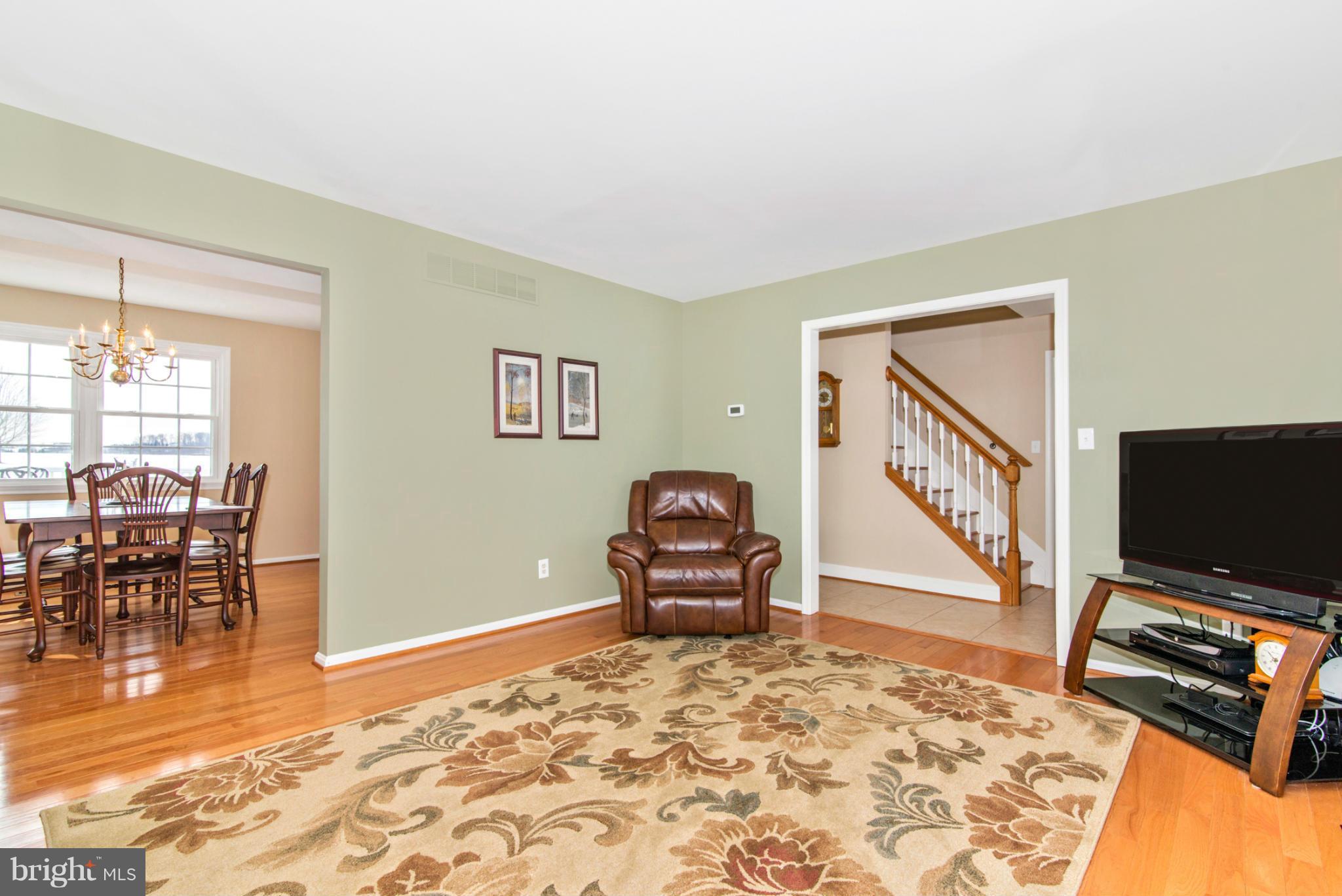 17535 Woodcamp Road Mount Airy, MD 21771 - Photo 16 of 30 Living Room