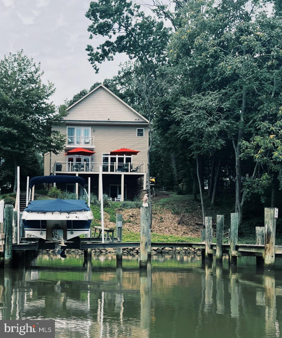 186 Acton Road Annapolis, MD 21403 - Photo 3 of 19 Water side view of home.