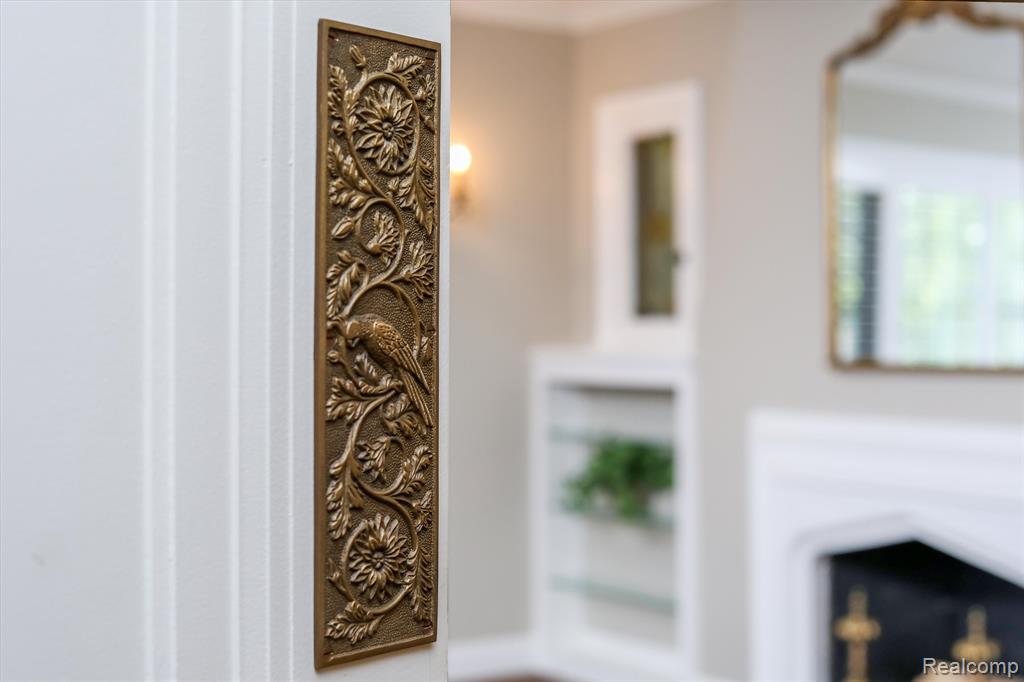966 Lincoln Road Grosse Pointe, MI 48230 - Photo 9 of 29 Gallery Image 9