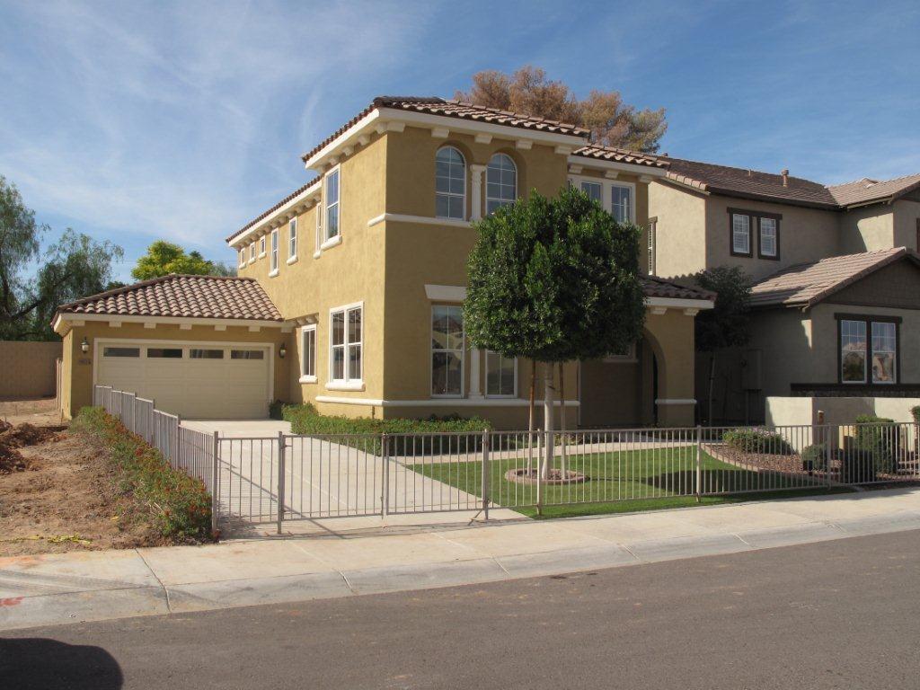 9116 South Roberts Road Tempe, AZ 85284 - Photo 2 of 22 FRONT