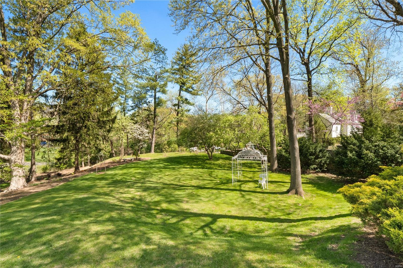 3 Edgewood Road St. Louis, MO 63124 - Photo 3 of 4