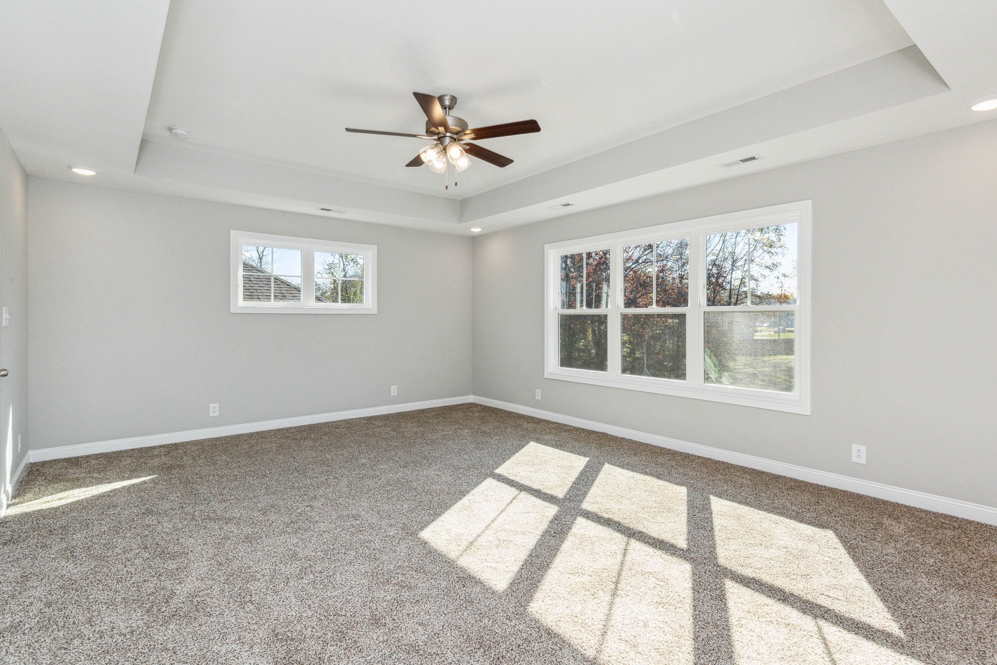 584 Lafayette Road Clarksville, TN 37042 - Photo 16 of 36 a view of an empty room with a window