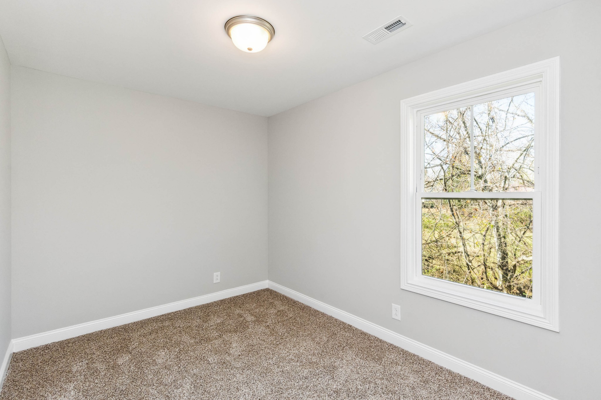 584 Lafayette Road Clarksville, TN 37042 - Photo 22 of 36 an empty room with a window