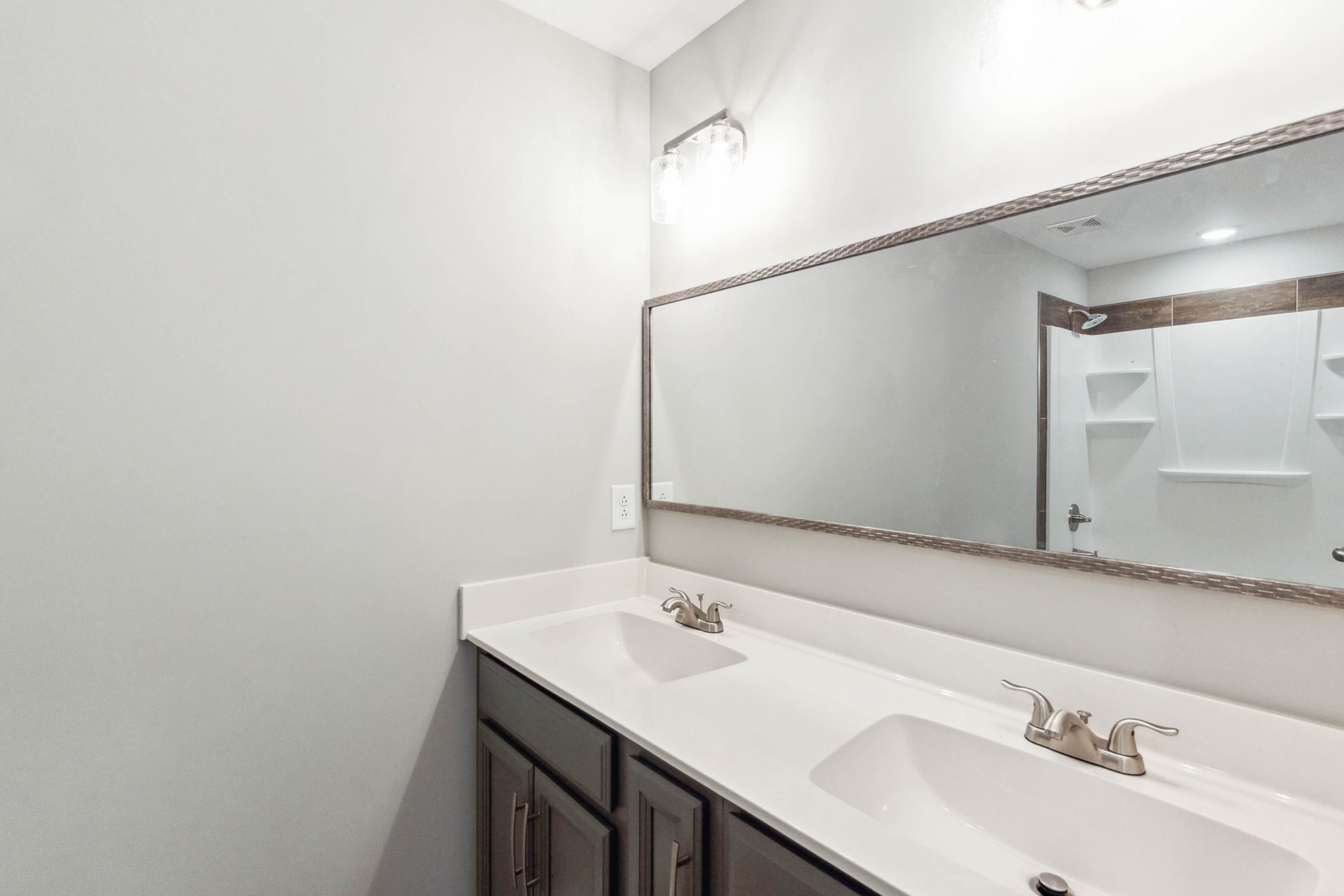 584 Lafayette Road Clarksville, TN 37042 - Photo 25 of 36 a bathroom with a sink and a mirror