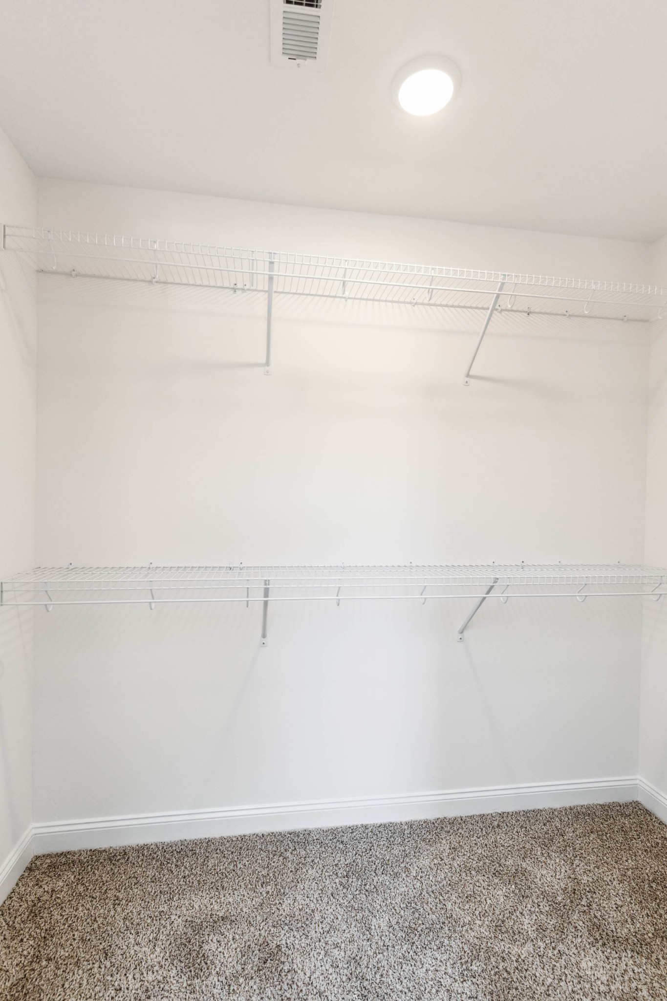 584 Lafayette Road Clarksville, TN 37042 - Photo 32 of 36 a view of a closet