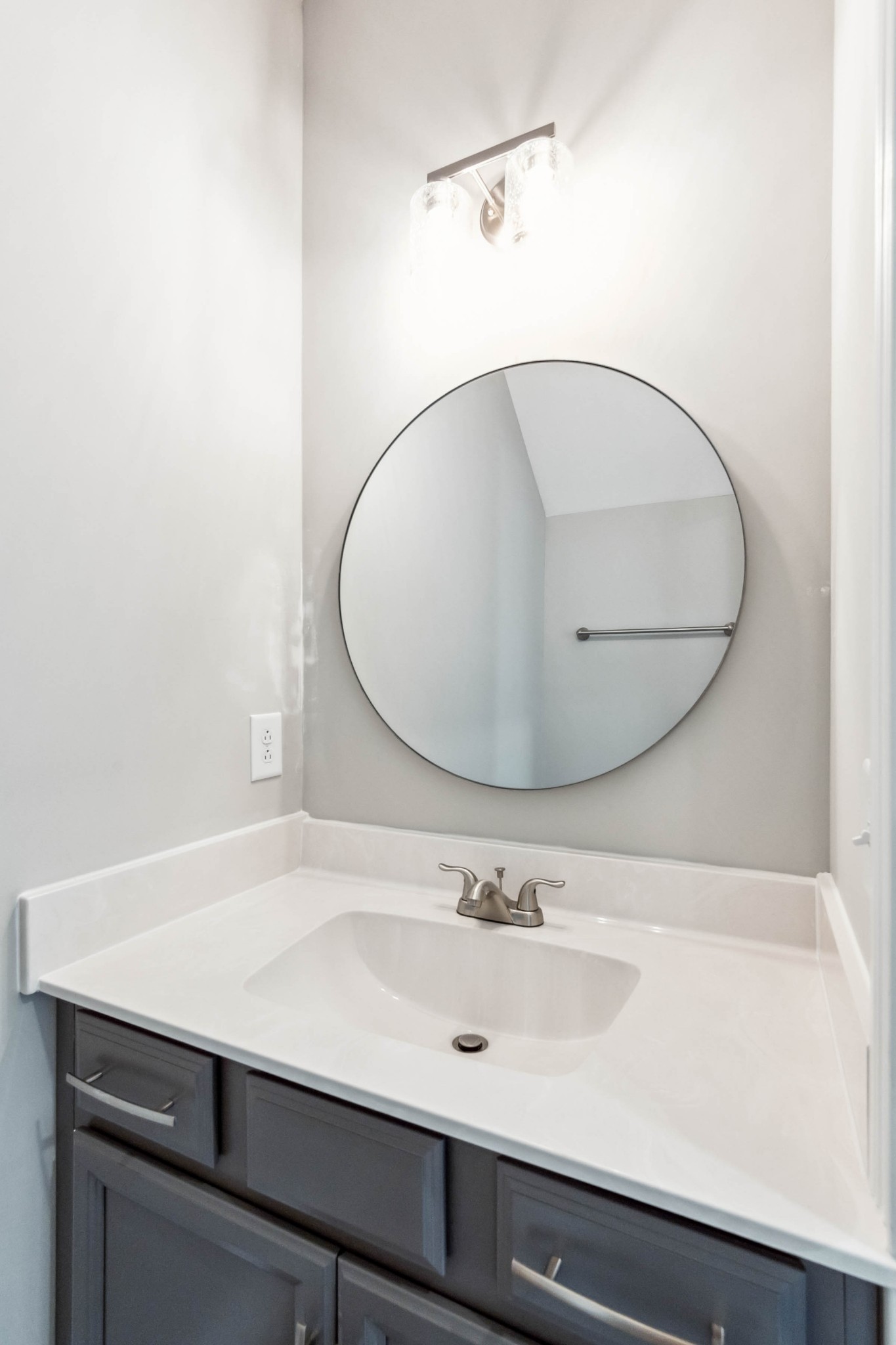 584 Lafayette Road Clarksville, TN 37042 - Photo 4 of 36 a bathroom with a sink and a mirror