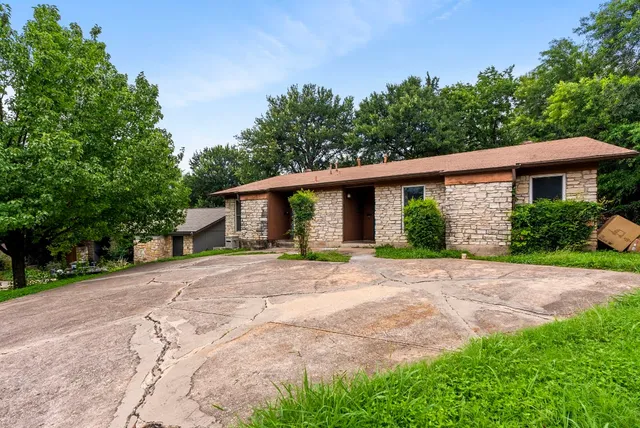 $1,050,000 | 2320 Montclaire Street, Austin, TX 78704