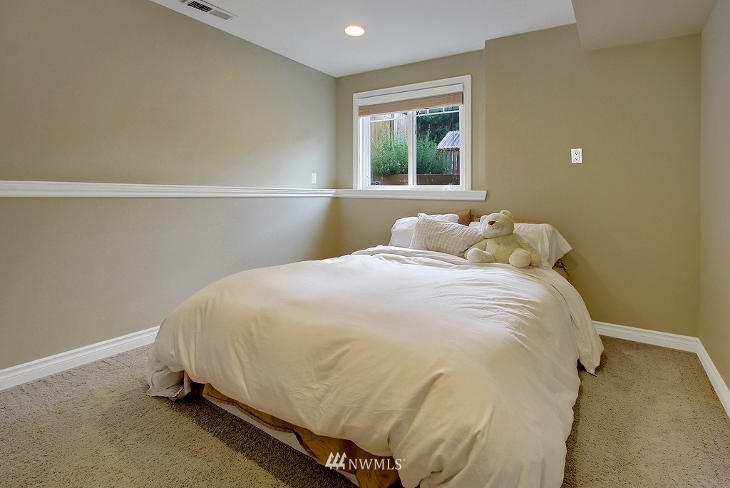 19305 133rd Place Southeast Renton, WA 98058 - Photo 13 of 25 Gallery Image 13