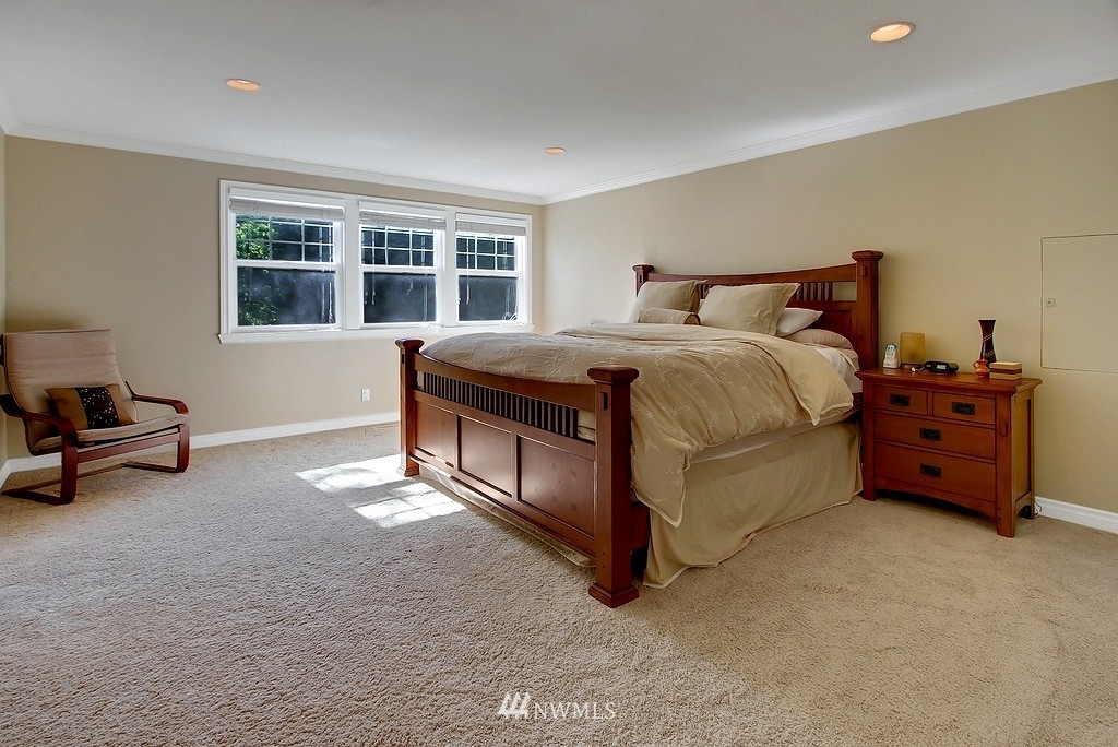 19305 133rd Place Southeast Renton, WA 98058 - Photo 15 of 25 Gallery Image 15