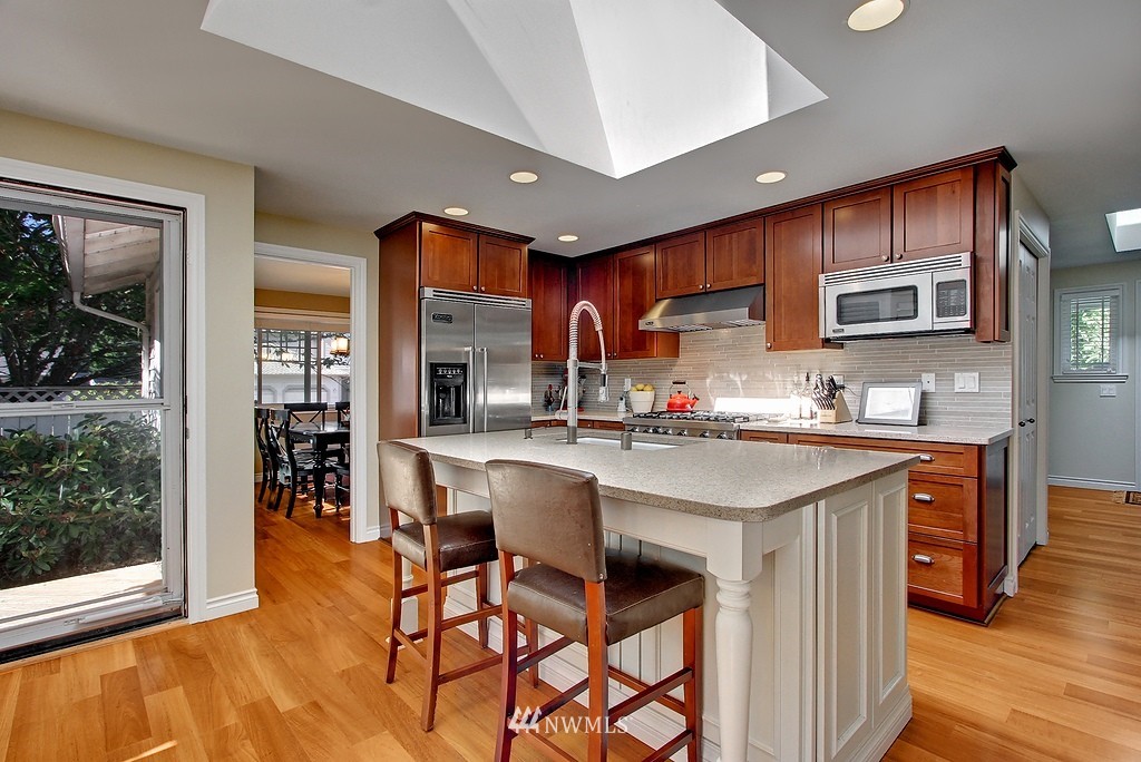 19305 133rd Place Southeast Renton, WA 98058 - Photo 6 of 25 Gallery Image 6