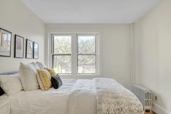 $4,800 | 66 Marshal Street, Unit 4, Brookline, MA 02446