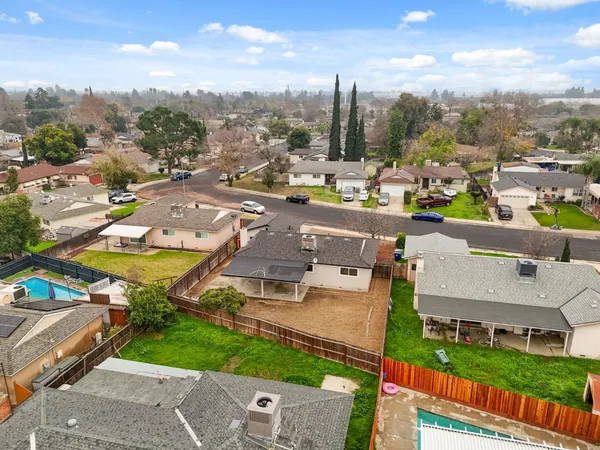 $355,000 | 61 West Richert Avenue, Clovis, CA 93612