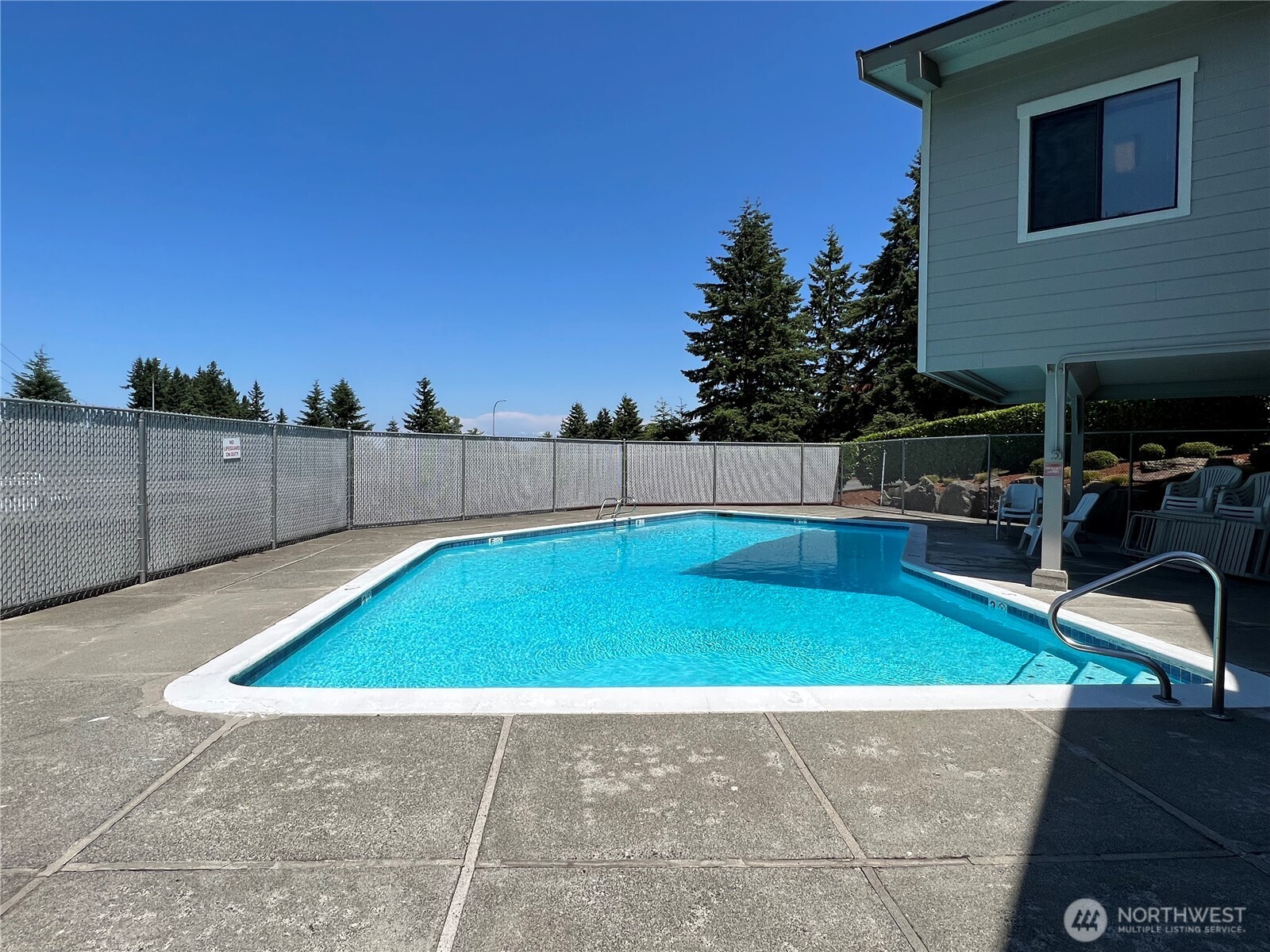 1415 84th Street Southeast, Unit 83 Everett, WA 98208 - Photo 32 of 34 a view of a tennis court