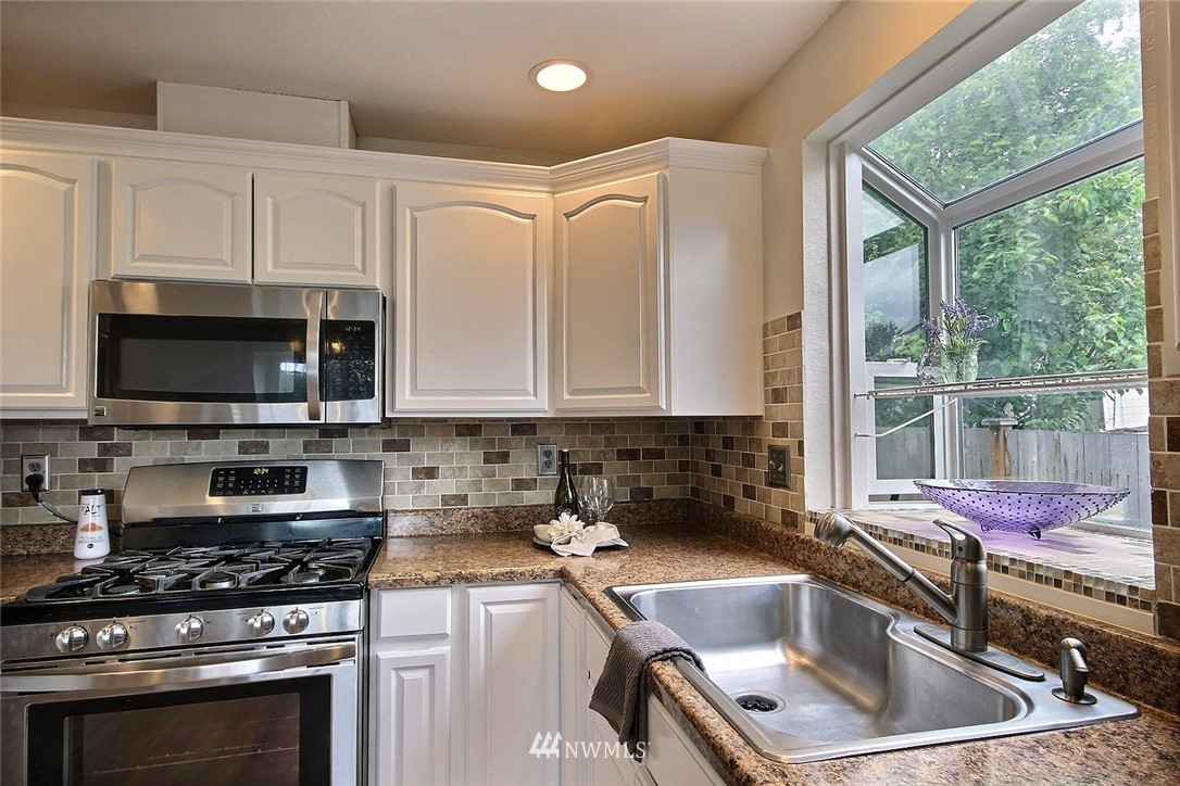1325 234th Street Southwest Bothell, WA 98021 - Photo 4 of 25