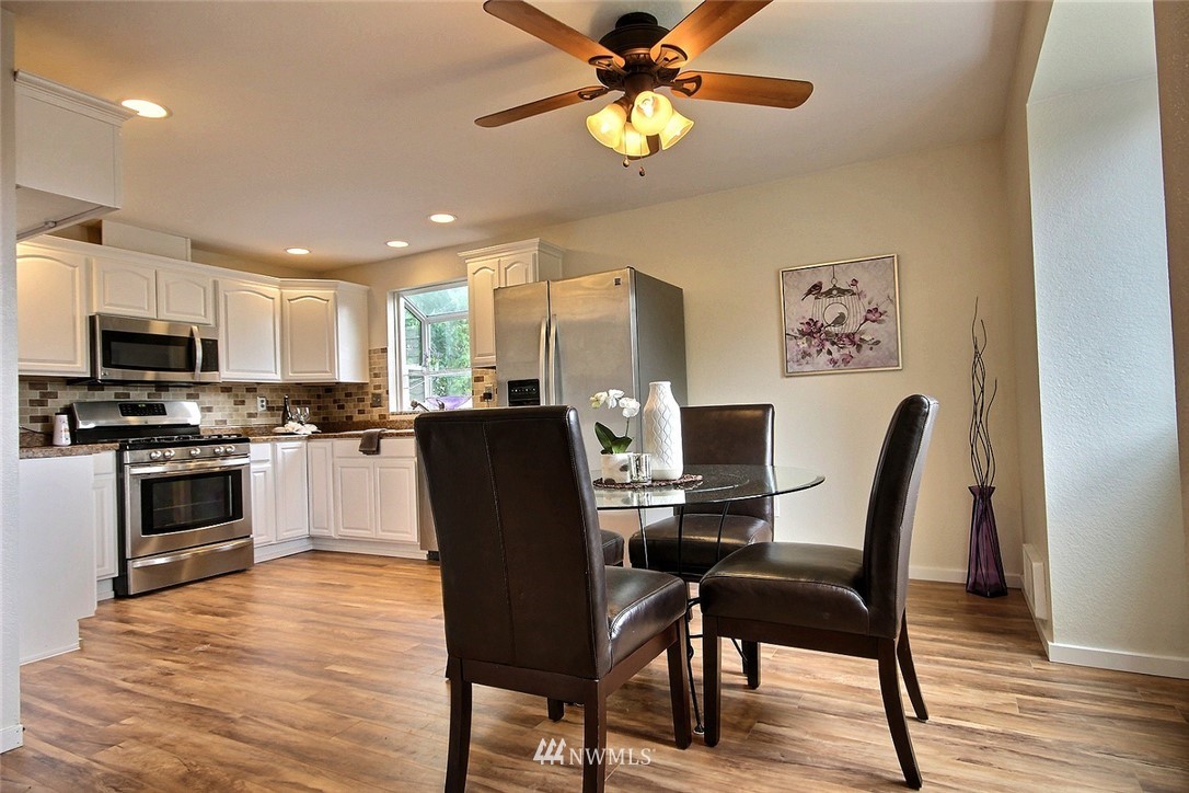 1325 234th Street Southwest Bothell, WA 98021 - Photo 5 of 25