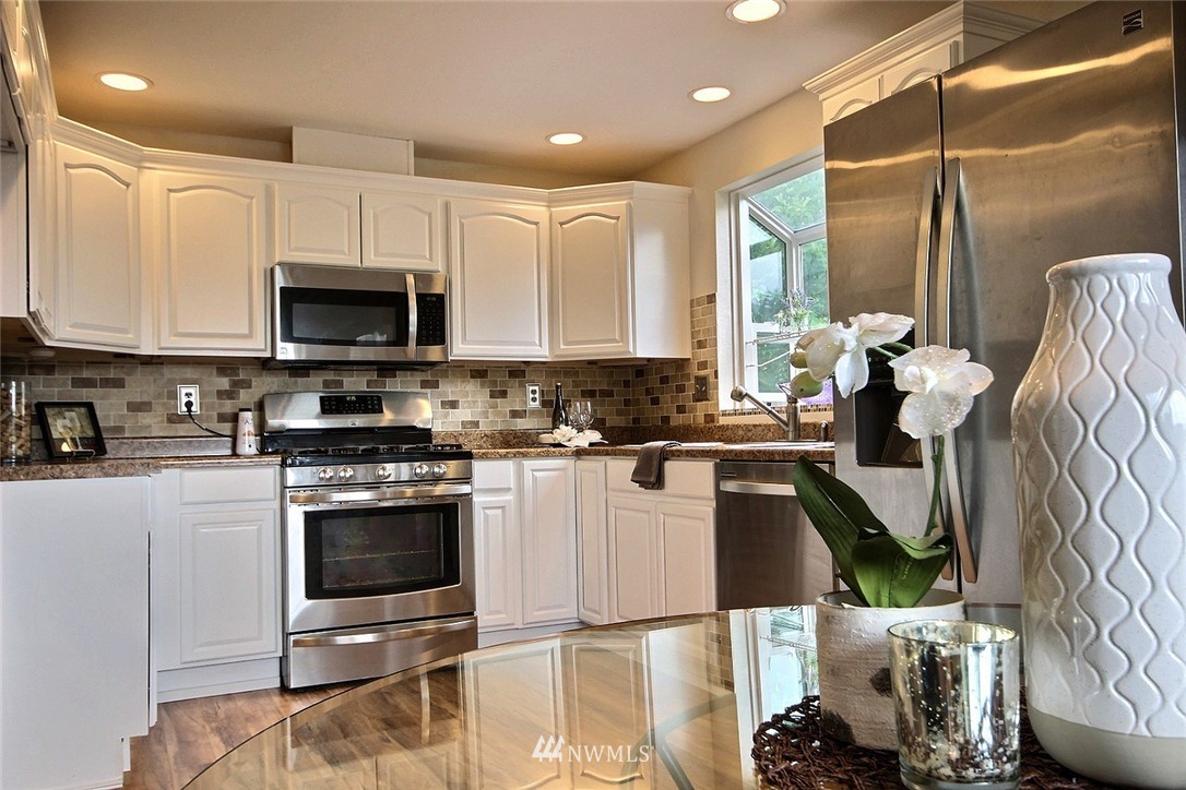 1325 234th Street Southwest Bothell, WA 98021 - Photo 6 of 25