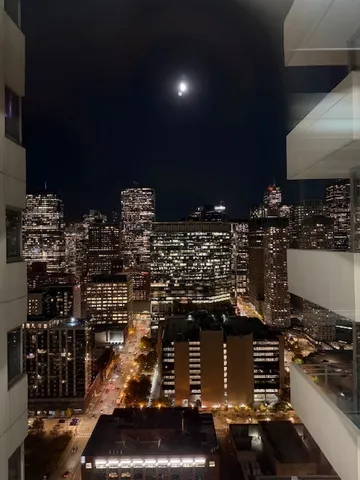 $389,900 | 737 West Washington Boulevard, Unit 1209, Chicago, IL 60661