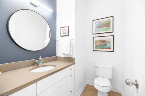 $725,000 | 933 North Wolcott Avenue, Unit 1, Chicago, IL 60622