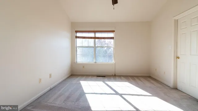 an empty room with an empty room