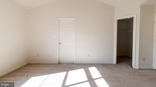 a view of utility room