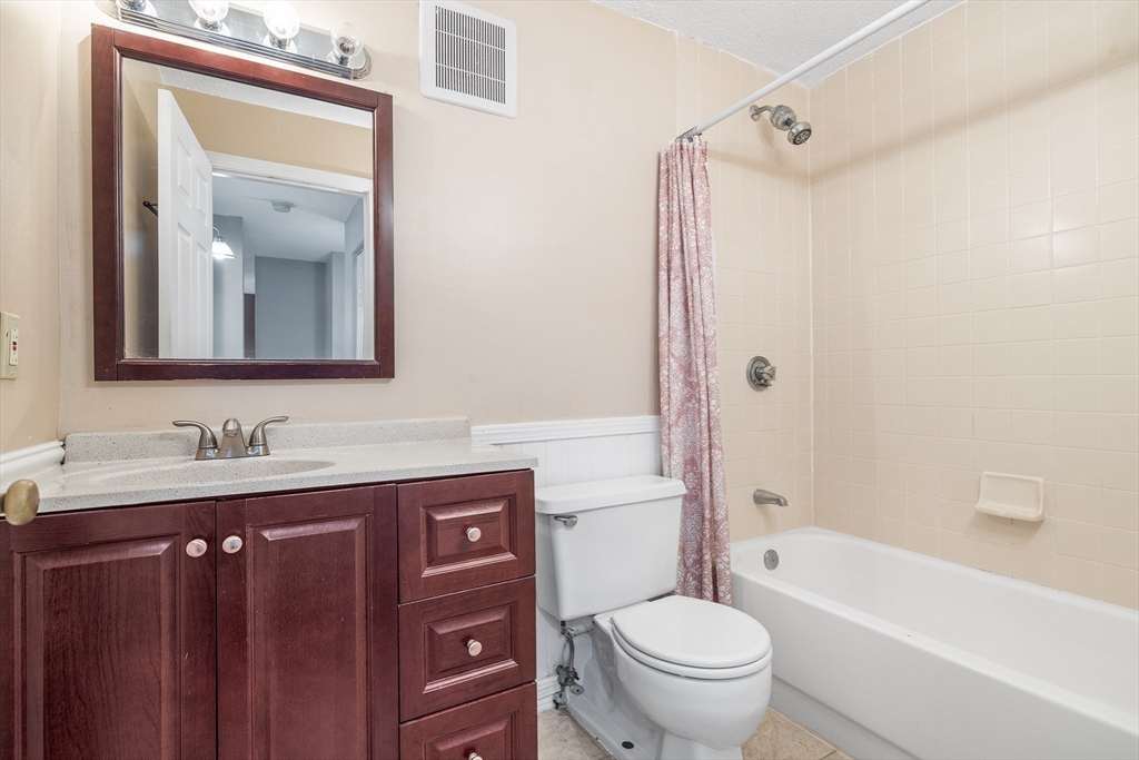 10 Rutledge Street, Unit 2F Worcester, MA 01604 - Photo 15 of 20 Gallery Image 15