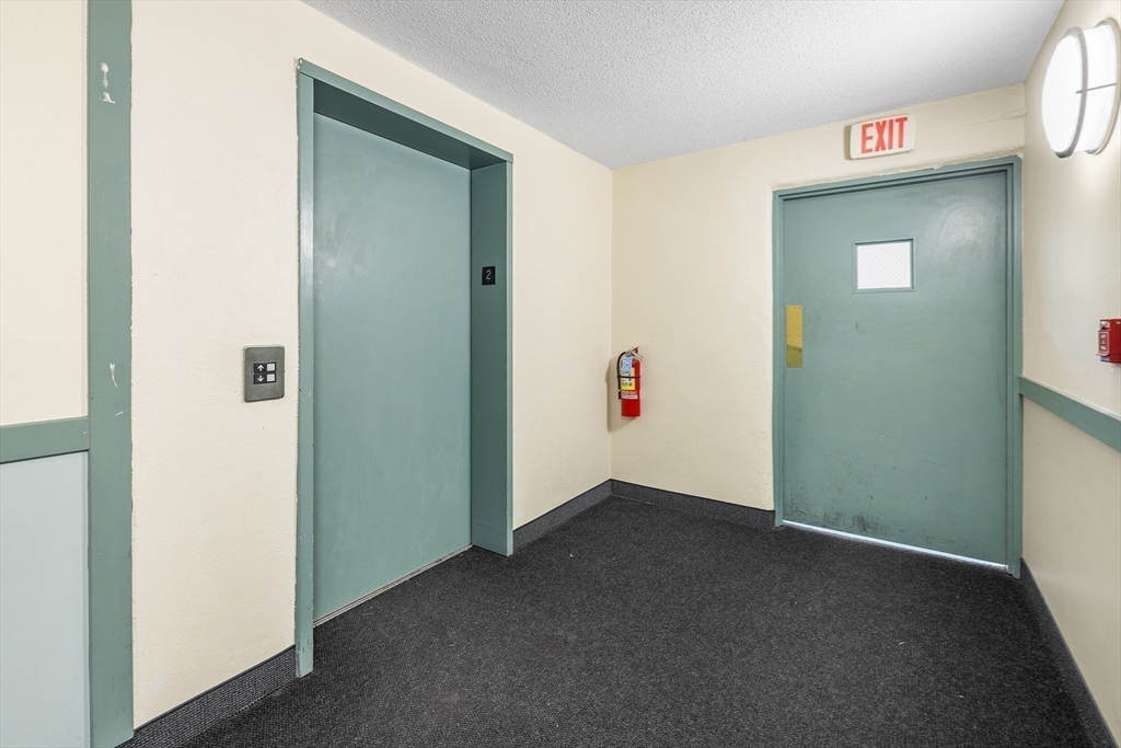 10 Rutledge Street, Unit 2F Worcester, MA 01604 - Photo 17 of 20 Gallery Image 17