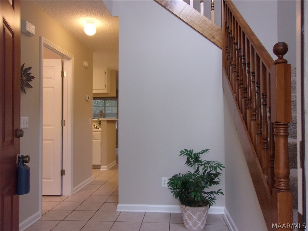 204 Ridgeway Drive Enterprise, AL 36330 - Photo 3 of 34 Gallery Image 3