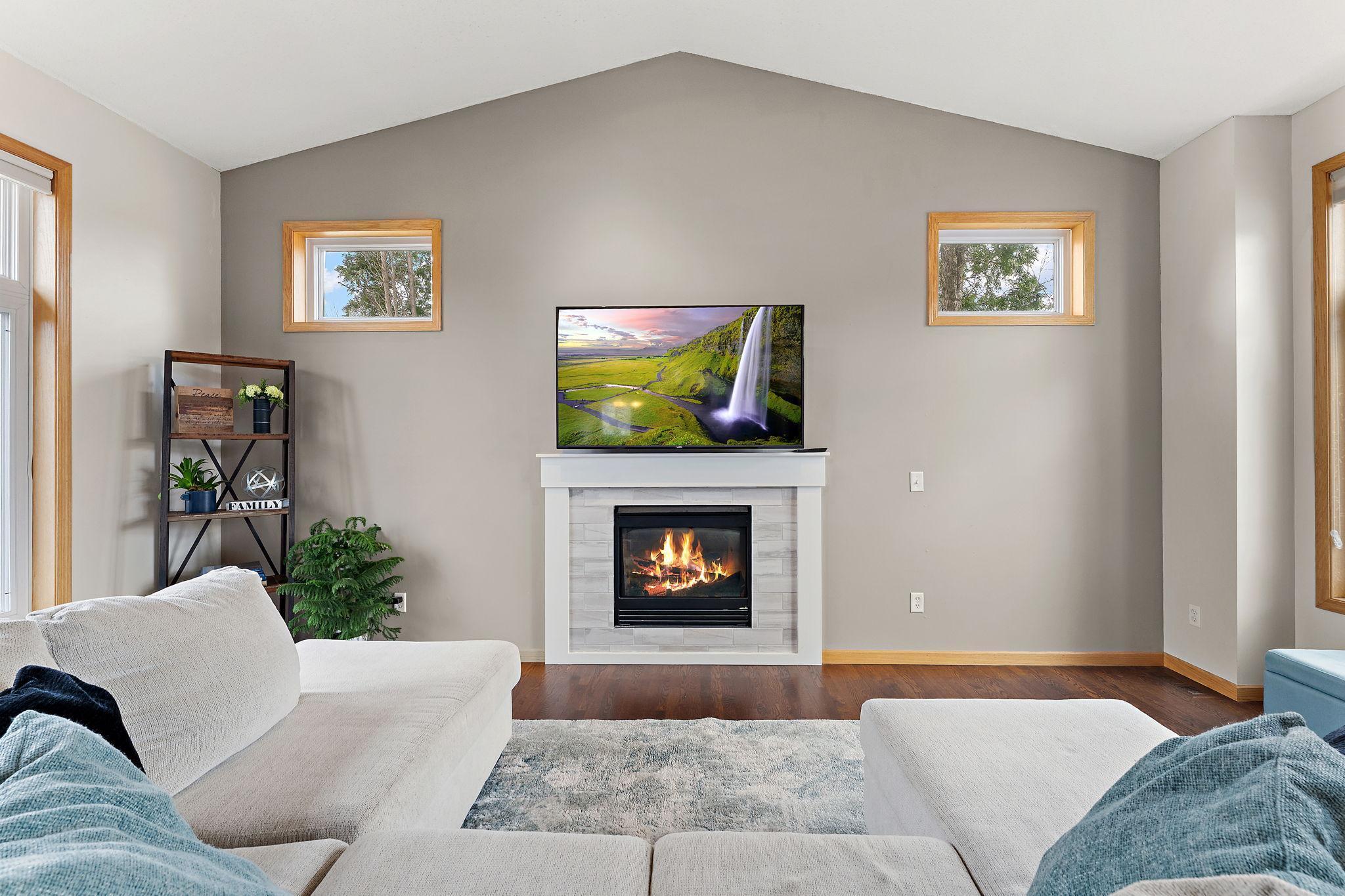 12685 Adeline Way Rogers, MN 55374 - Photo 3 of 27