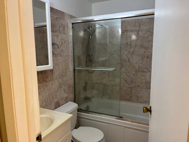 $1,400 | 875 Tree Lane, Unit 204, Prospect Heights, IL 60070