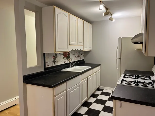 $1,400 | 875 Tree Lane, Unit 204, Prospect Heights, IL 60070