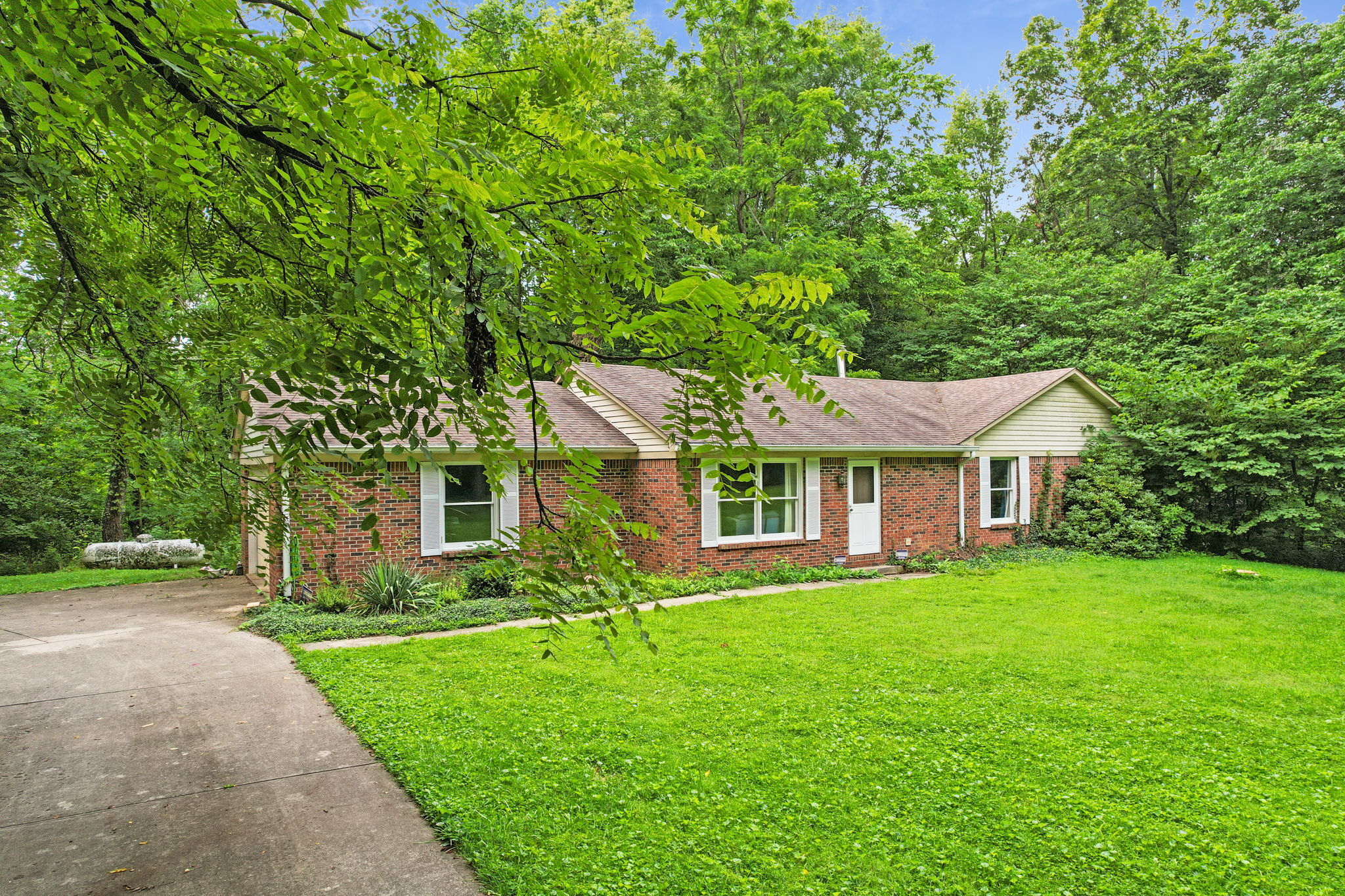 1260 North Olive Church Road Paragon, IN 46166 - Photo 4 of 41 Gallery Image 4