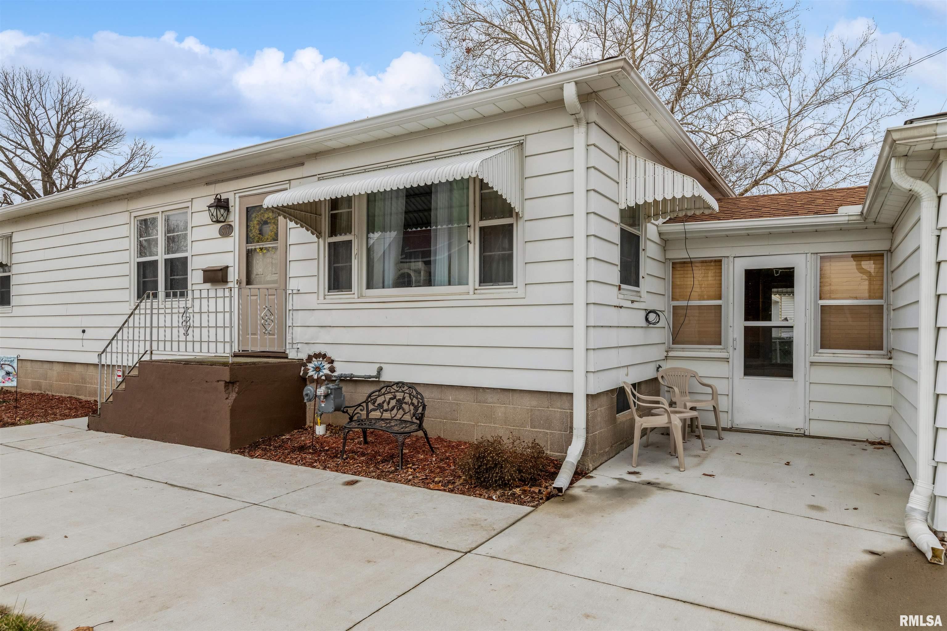 307 North 8th Street Clinton, IA 52732 - Photo 1 of 12 Gallery Image 1