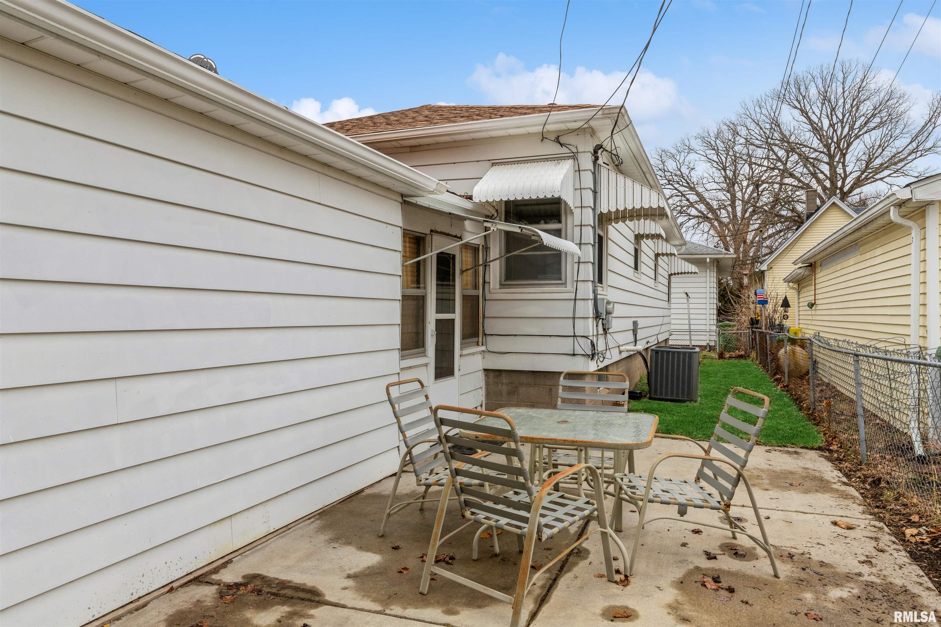 307 North 8th Street Clinton, IA 52732 - Photo 4 of 12 Gallery Image 4