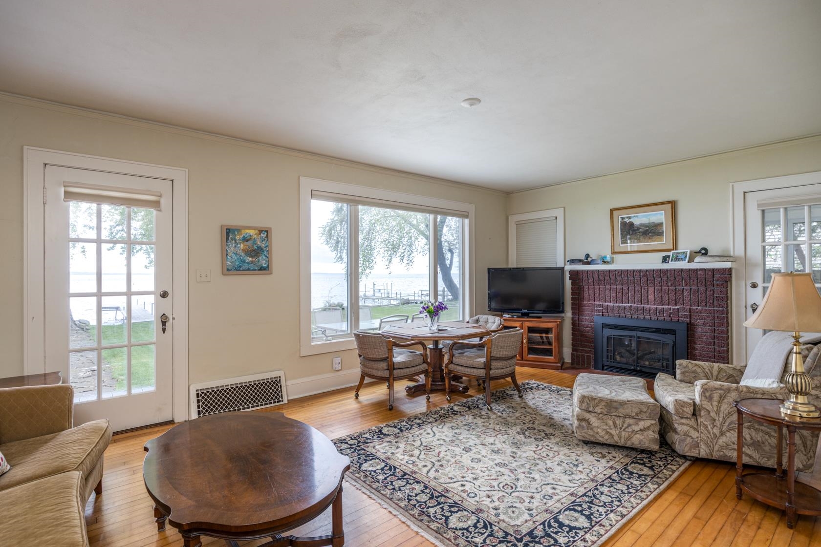 188 Adella Beach Road Neenah, WI 54956 - Photo 4 of 48