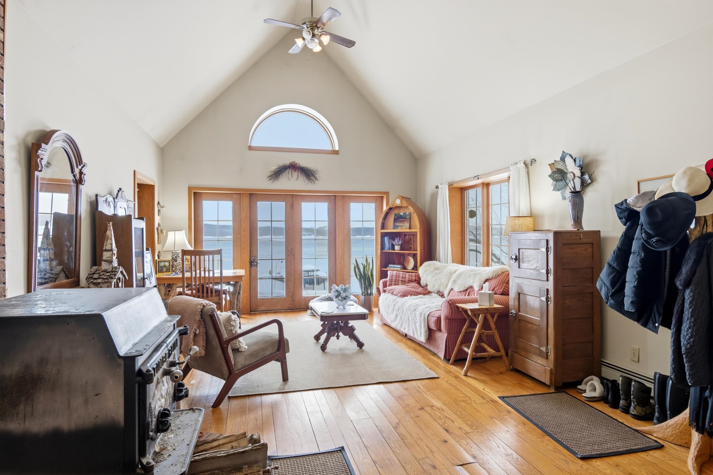 10 South Stony Point Road Suttons Bay, MI 49682 - Photo 9 of 58