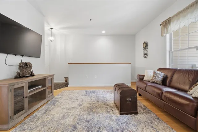 $690,000 | 36 Cambridge Road, Unit 40, Woburn, MA 01801