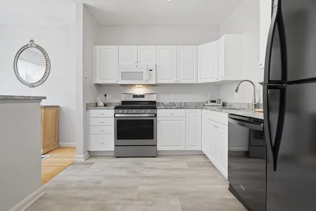 $690,000 | 36 Cambridge Road, Unit 40, Woburn, MA 01801