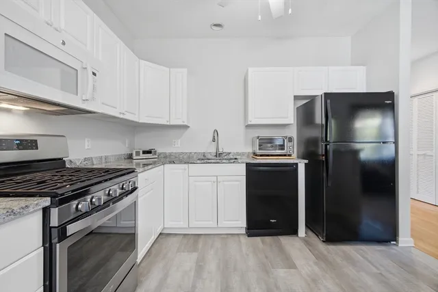 $690,000 | 36 Cambridge Road, Unit 40, Woburn, MA 01801