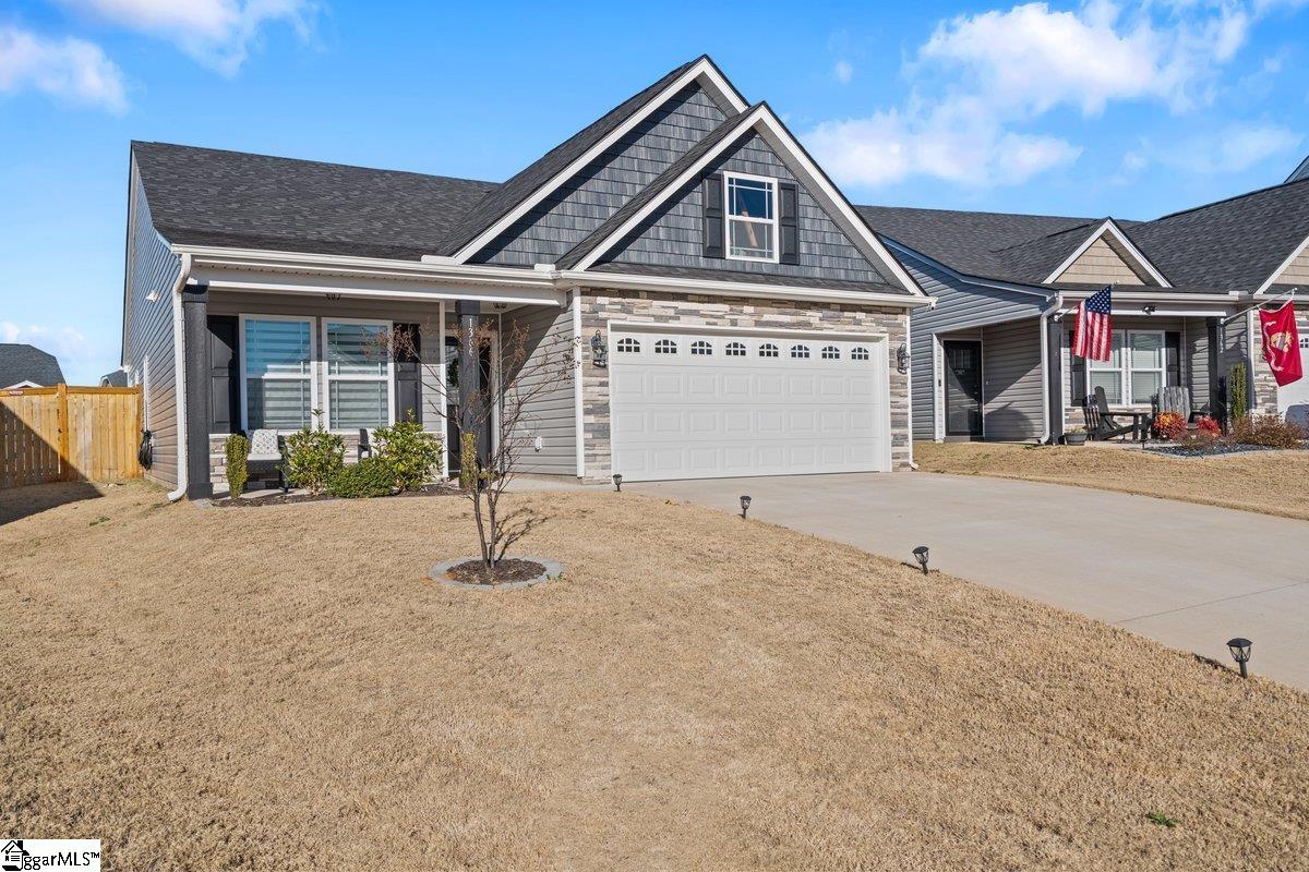 1366 Romany Court Boiling Springs, SC 29316 - Photo 2 of 21