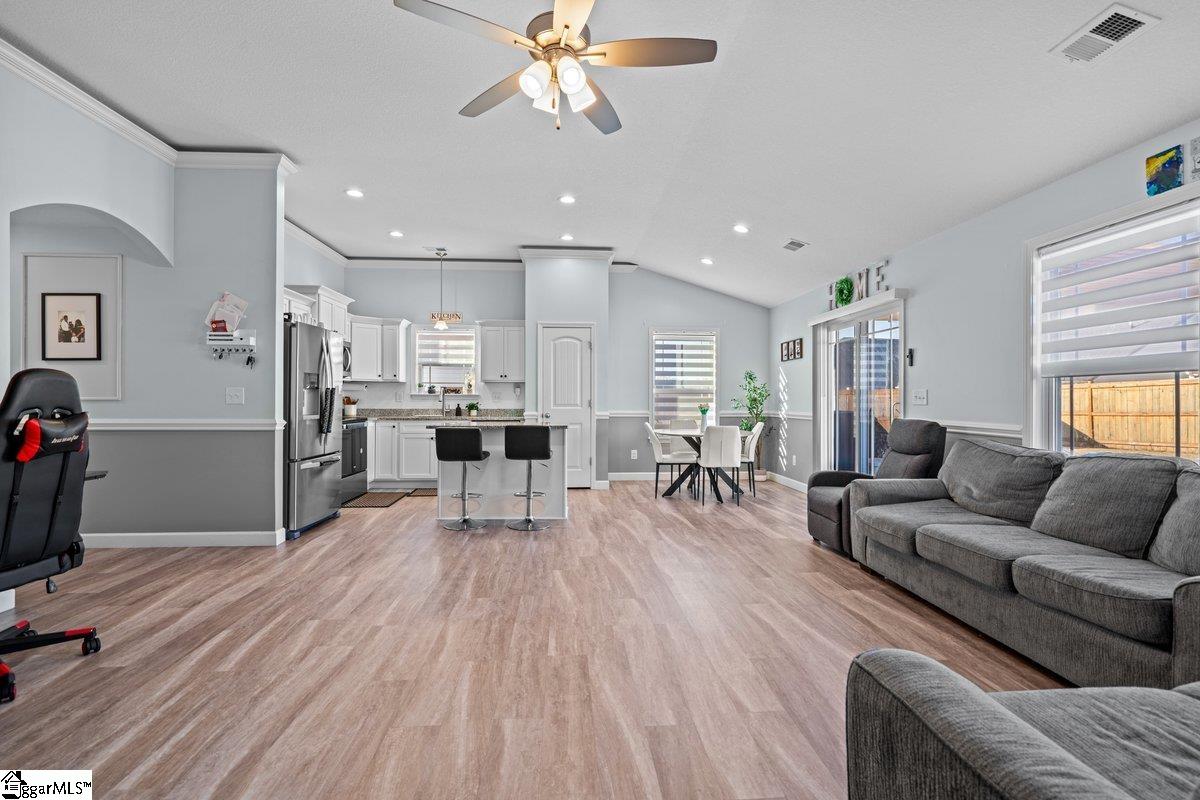 1366 Romany Court Boiling Springs, SC 29316 - Photo 6 of 21