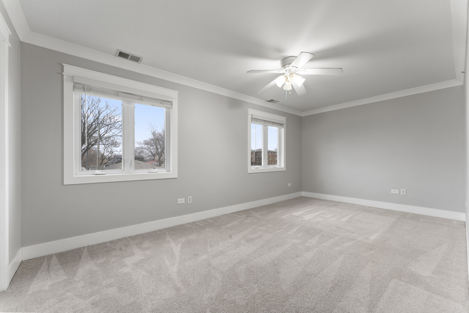 8306 South 82nd Avenue Justice, IL 60458 - Photo 17 of 40 a view of an empty room with a window