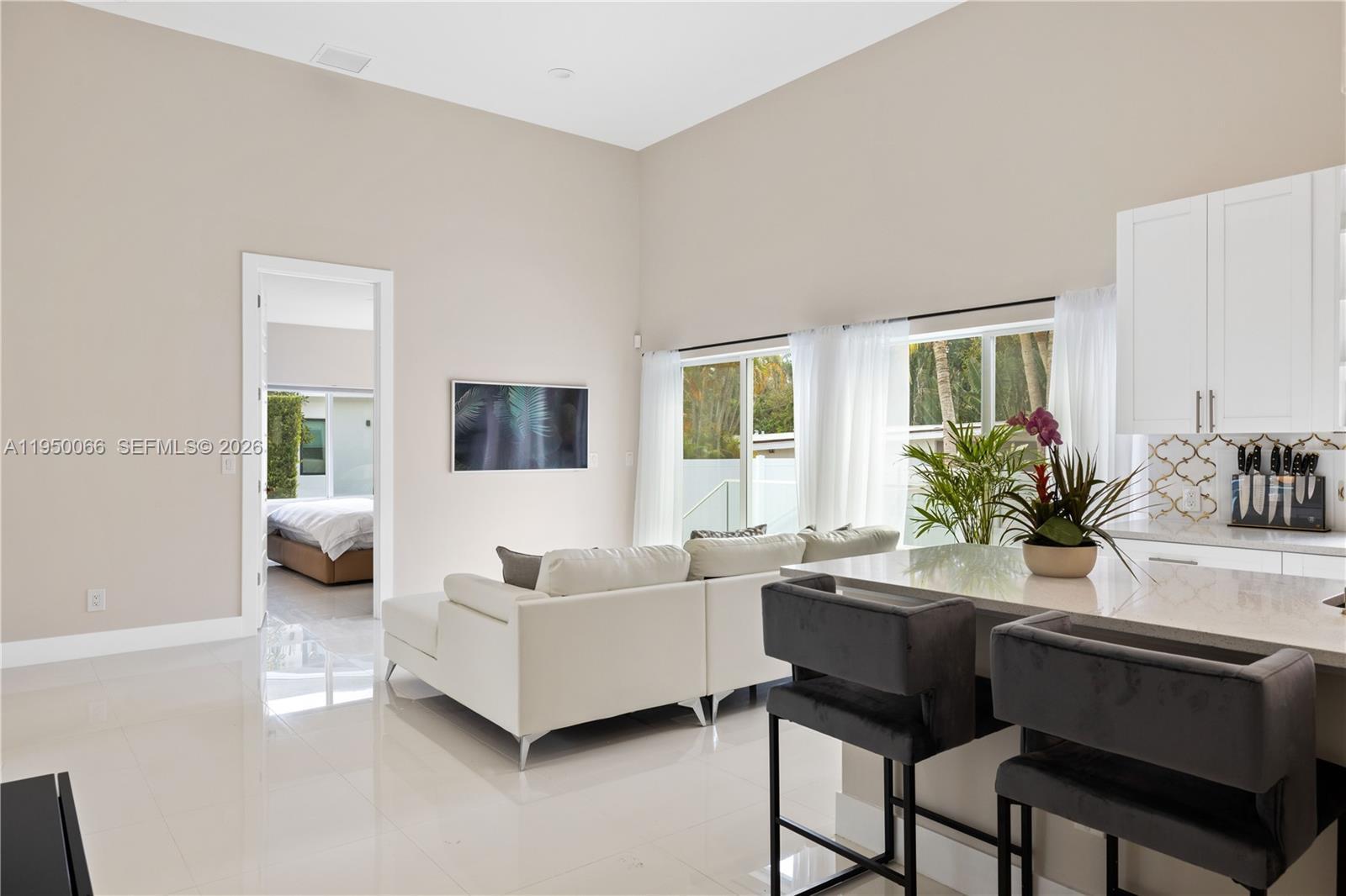 12 Adams Road Ocean Ridge, FL 33435 - Photo 20 of 24 12 Adams living room