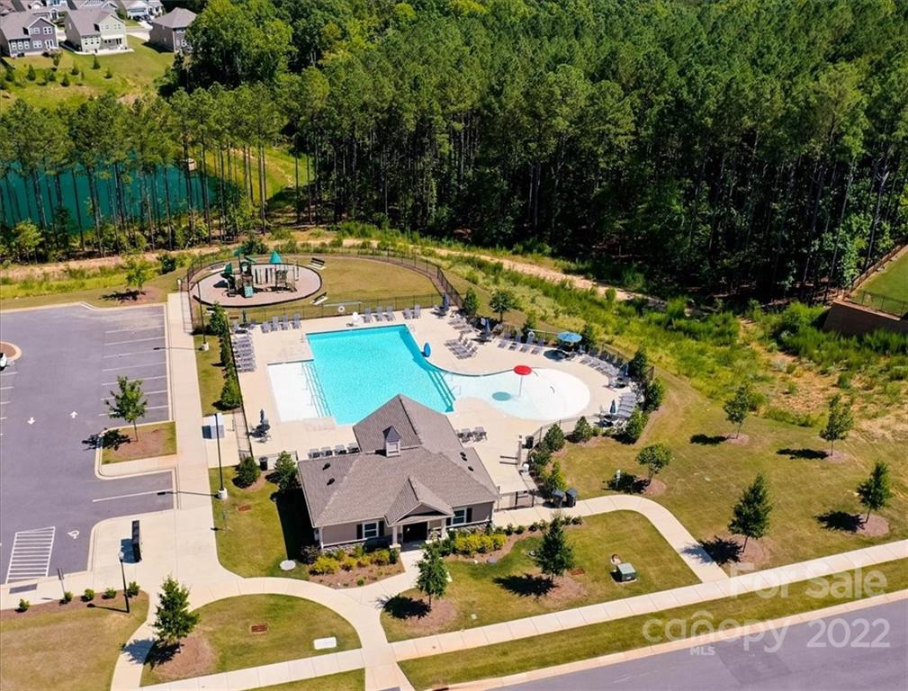 14015 Ridgewater Way Charlotte, NC 28278 - Photo 47 of 48 an aerial view of residential houses with outdoor space