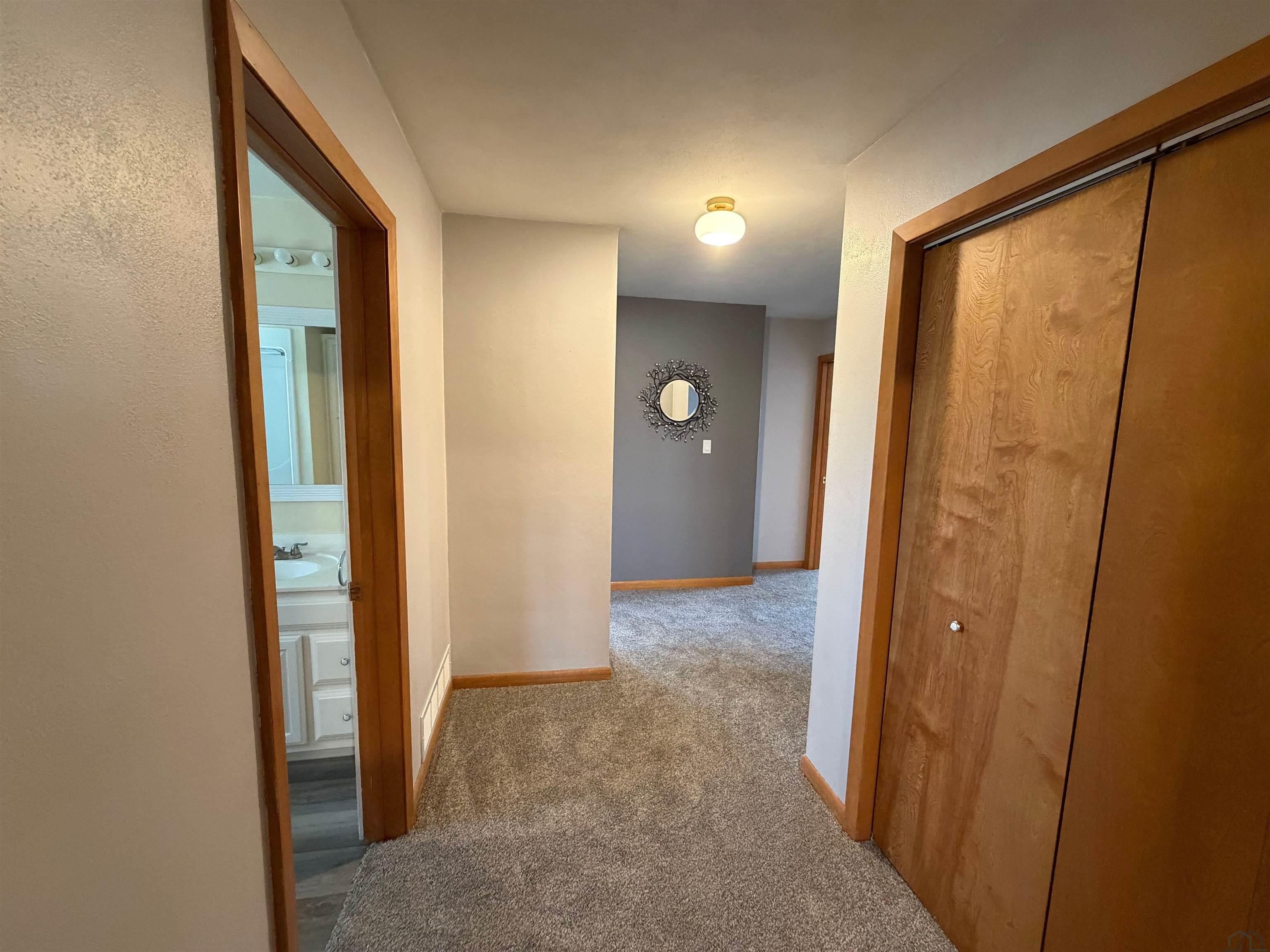 608 Pine Street Sheldon, IA 51201 - Photo 10 of 28 Gallery Image 10