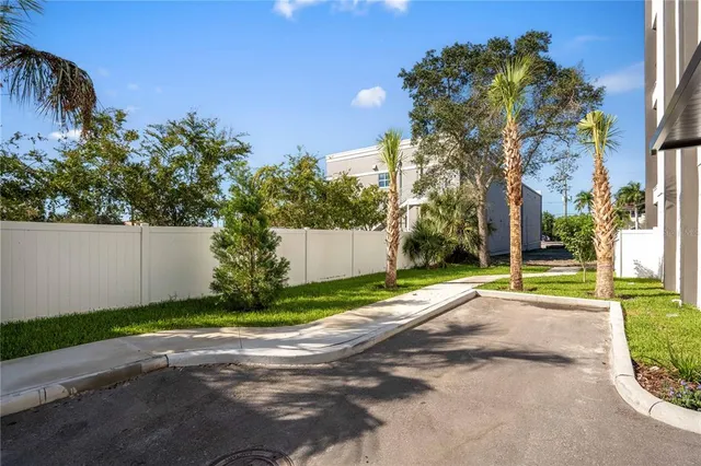 a view of a out door of the house