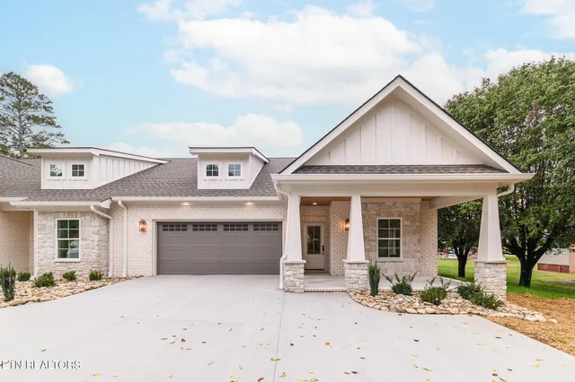 $532,800 | 111 Alpine Drive, Clinton, TN 37716
